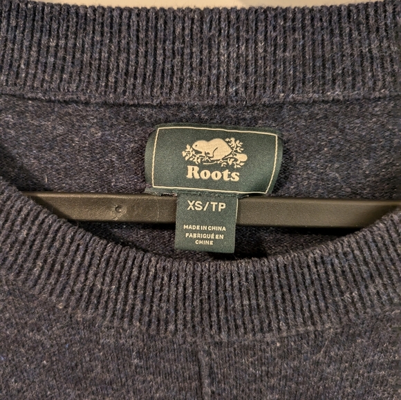 Roots Navy Sweater - Picture 2 of 3
